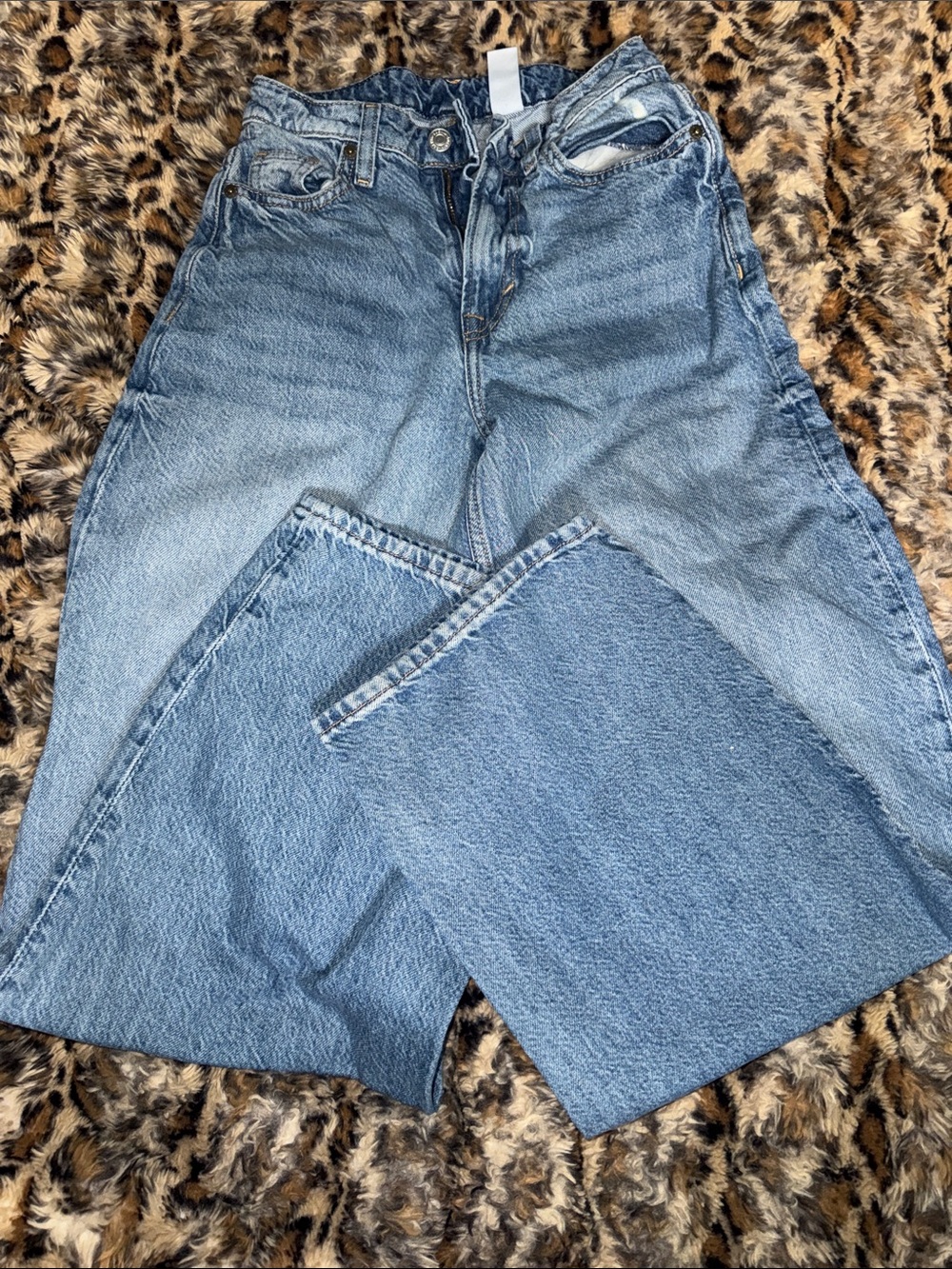 Relaxed Boyfriend Jeans in Medium Blue